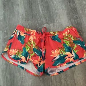 Women’s Boardshorts L